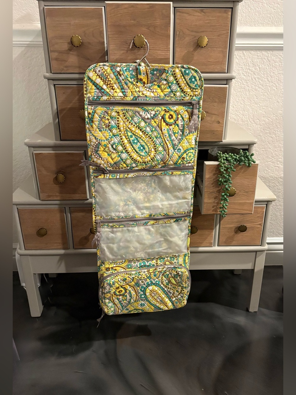 Vera Bradley Lemon Parfait Travel Hanging Compartment Bag Quilted Compact 🍋